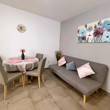 Butkovic Apartment Silo (Krk)